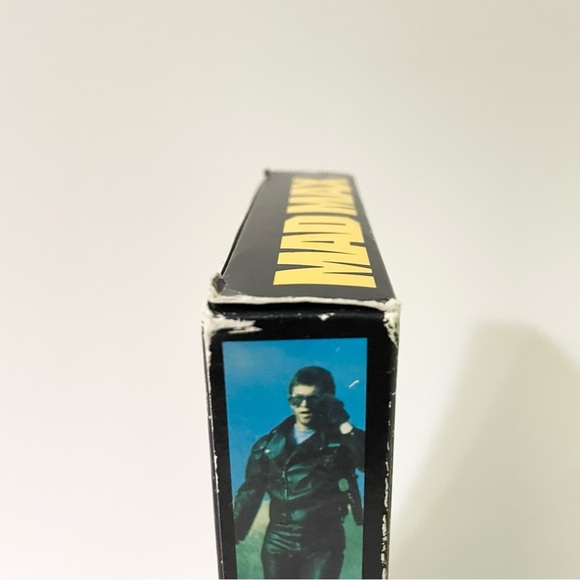 Mad Max VHS Mel Gibson Movie - Picture 3 of 14